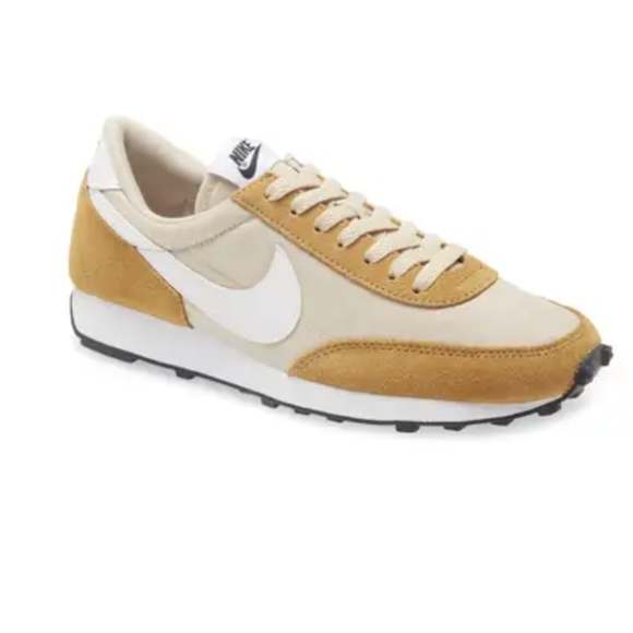 Nike Shoes - Nike Daybreak Sneaker